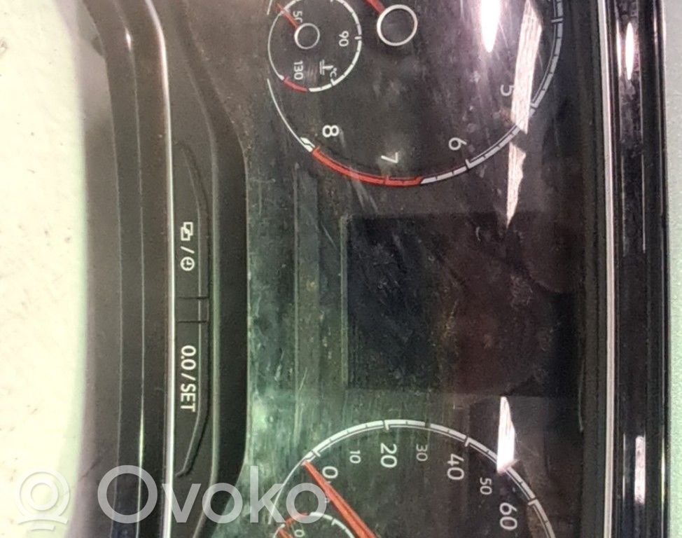 Geschwindigkeitsmesser Cockpit   2G0920740F