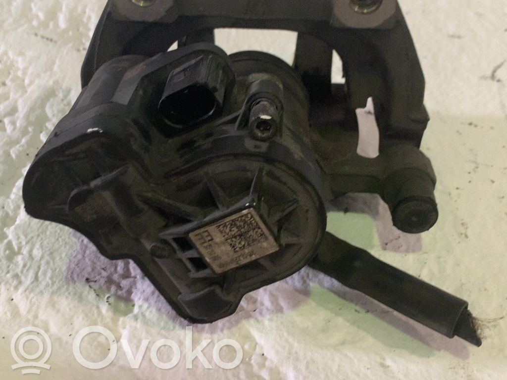Volkswagen Polo Pinza del freno posteriore 