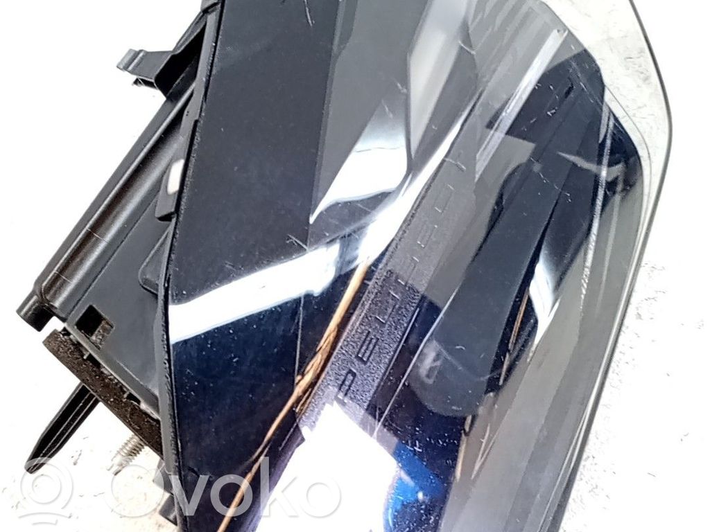 Peugeot 2008 I Lámpara de faros/luces traseros 