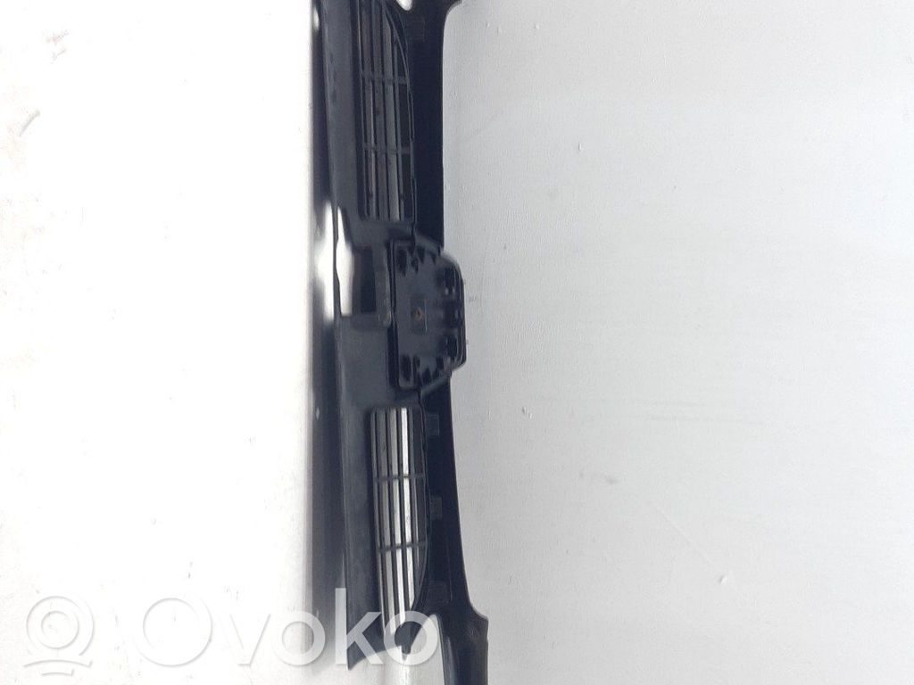Rejilla delantera   7804H5