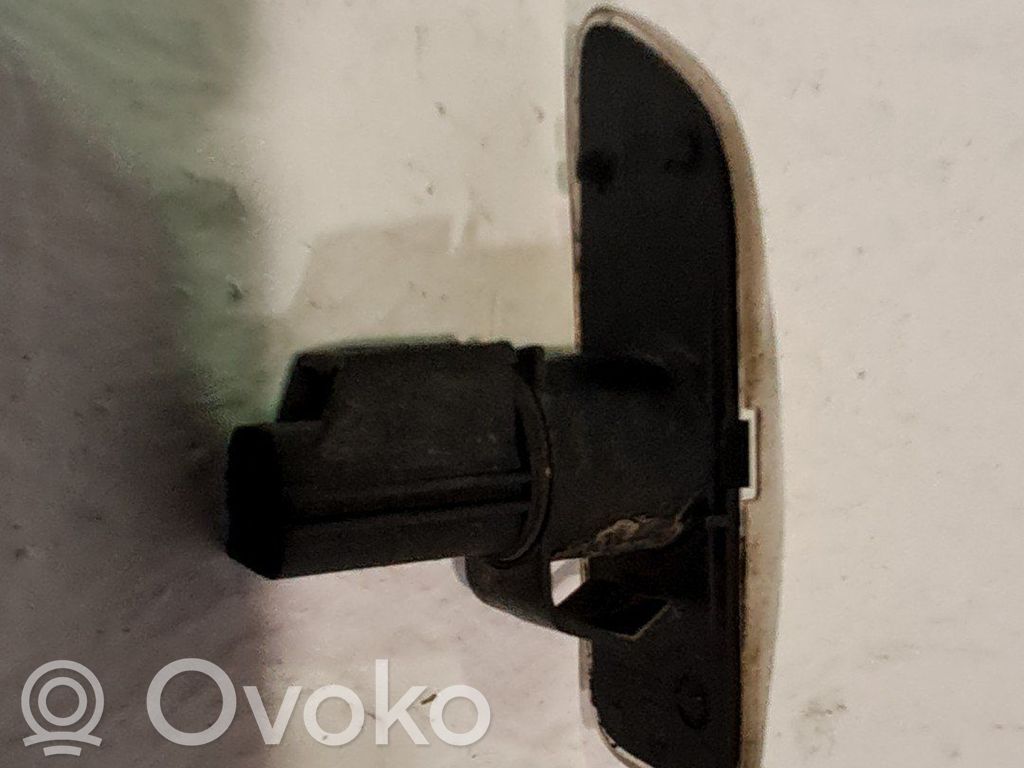 Volvo S60 Semnalizator bară față 