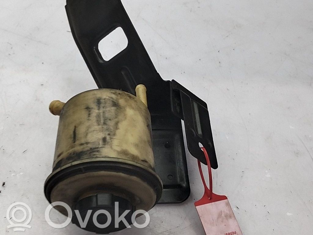Ohjaustehostimen nestesäiliö   491809F900