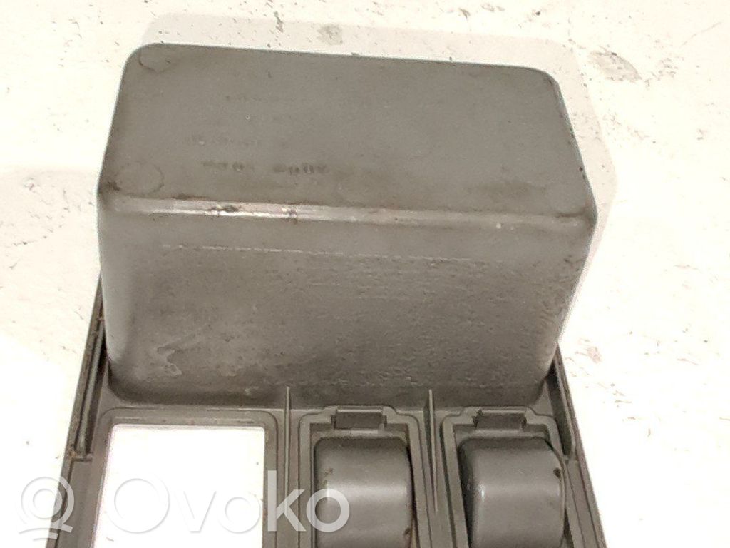 Mască ceasuri bord   MB898279