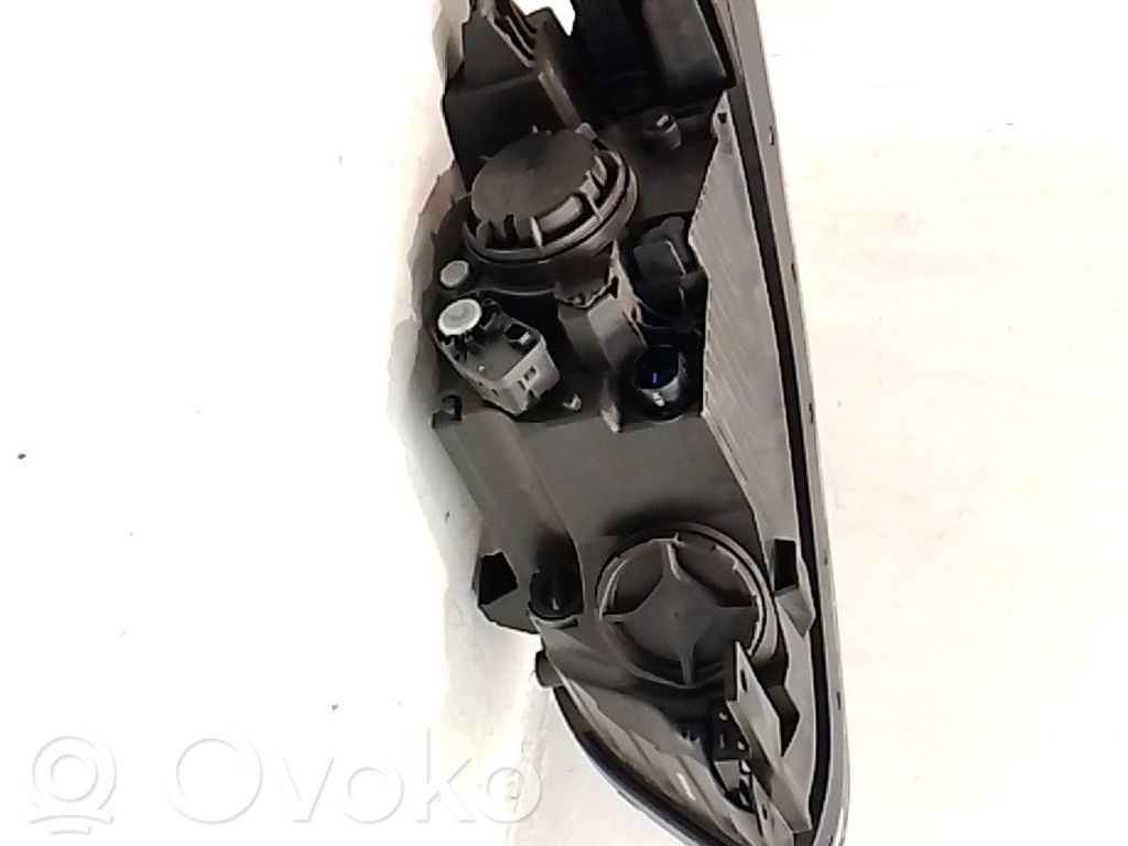 Headlight/headlamp   92101H8550