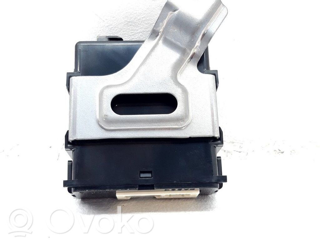 Toyota Corolla E110 Central body control module 