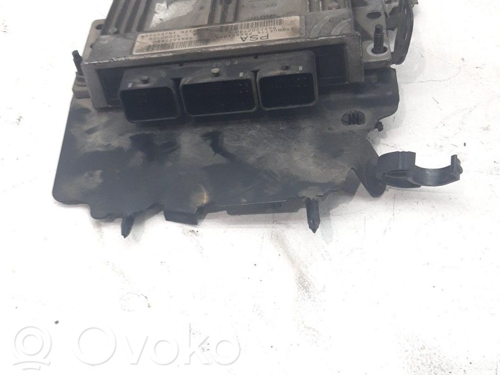 Unidad de control/módulo ECU del motor   1940W1