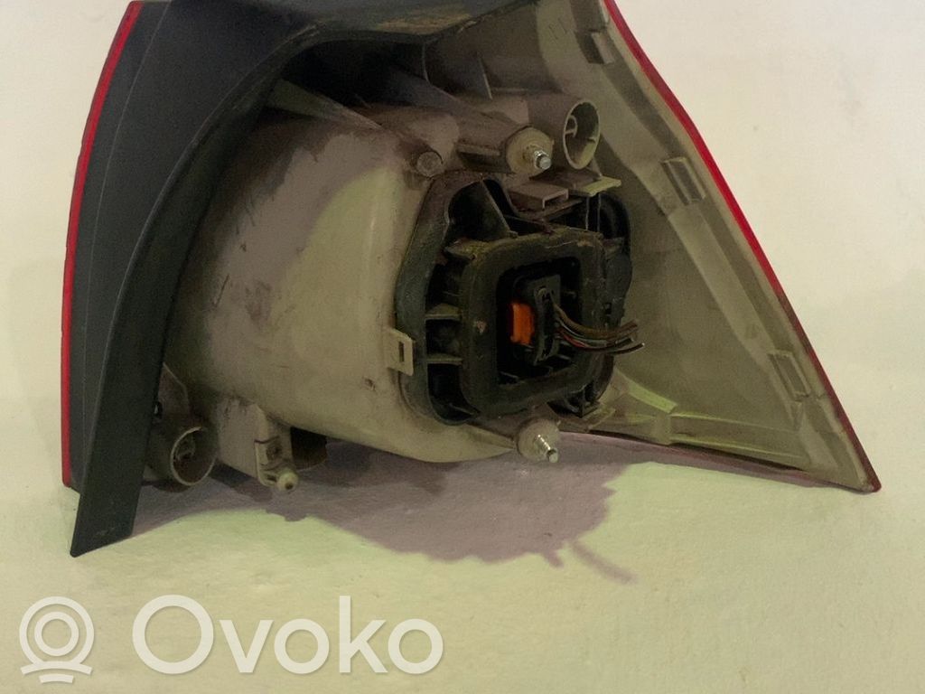 Lámpara de faros/luces traseros   1K6945095AA