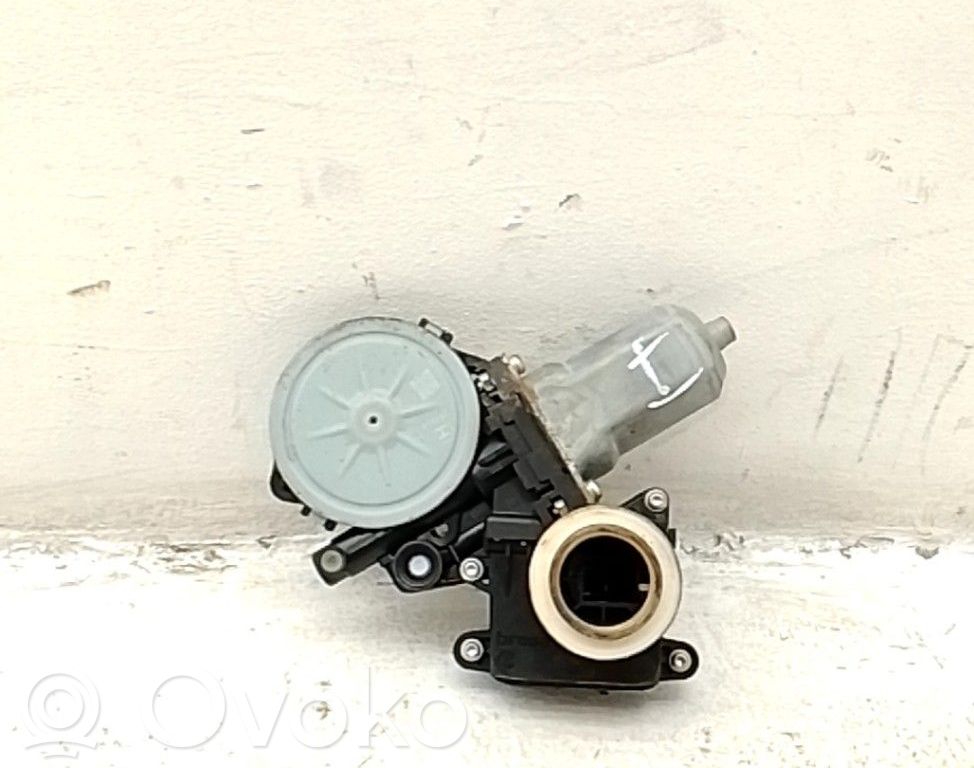 Toyota Auris 150 Silnik regulatora szyby drzwi przednich 