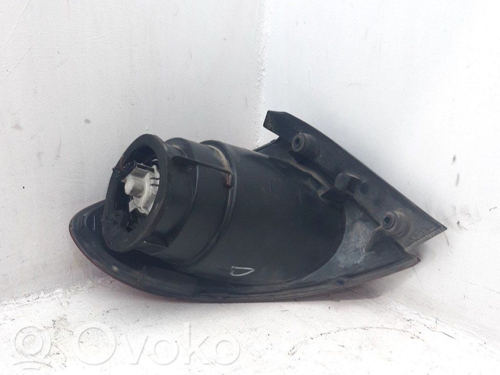 Takavalon polttimo   5P5945112A9B9
