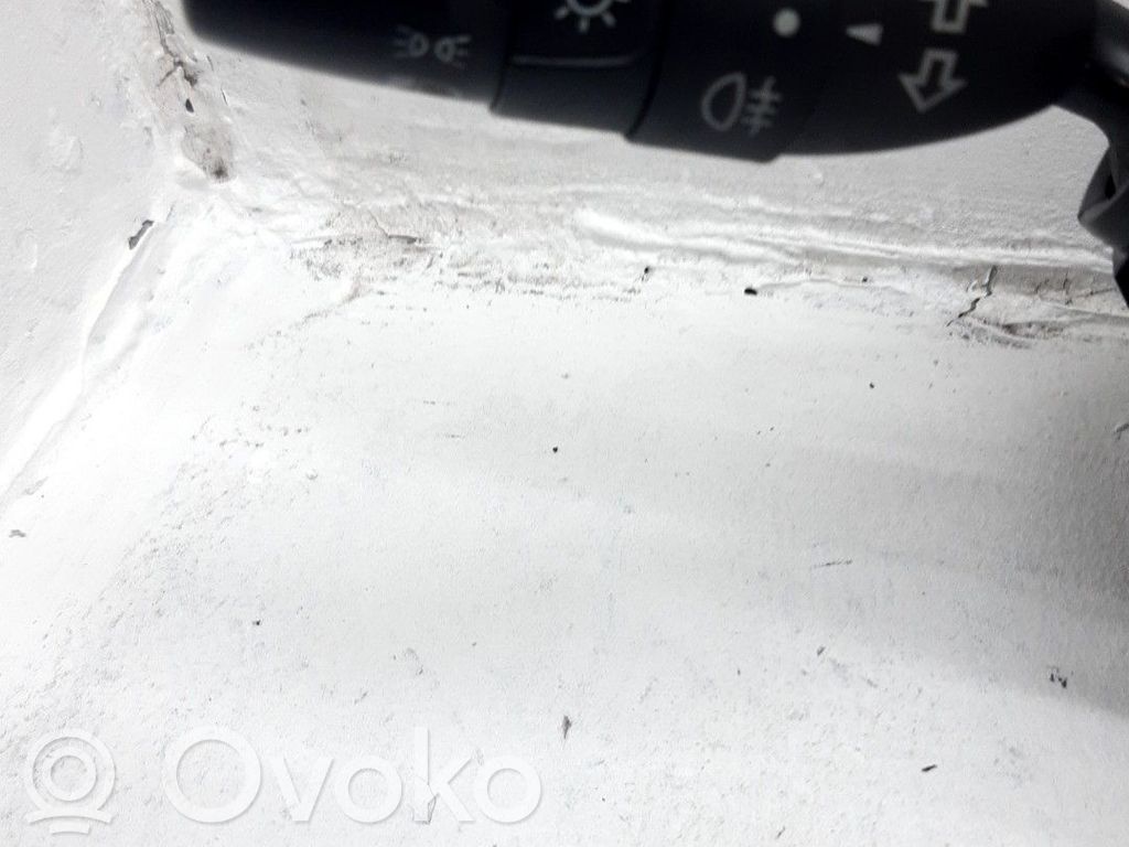 Honda Civic Butoane/comutatoare pe volan 