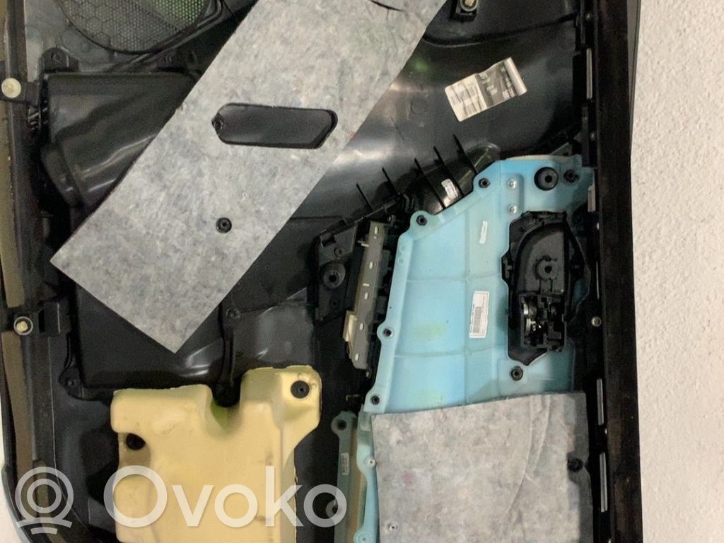 Verkleidung Tür vorne   6762002U80C6