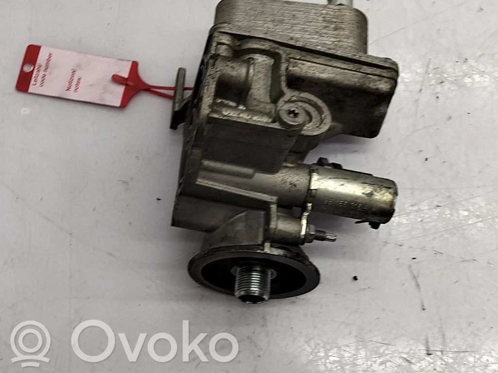 Ford Mondeo MK IV Supporto di montaggio del filtro dell’olio
