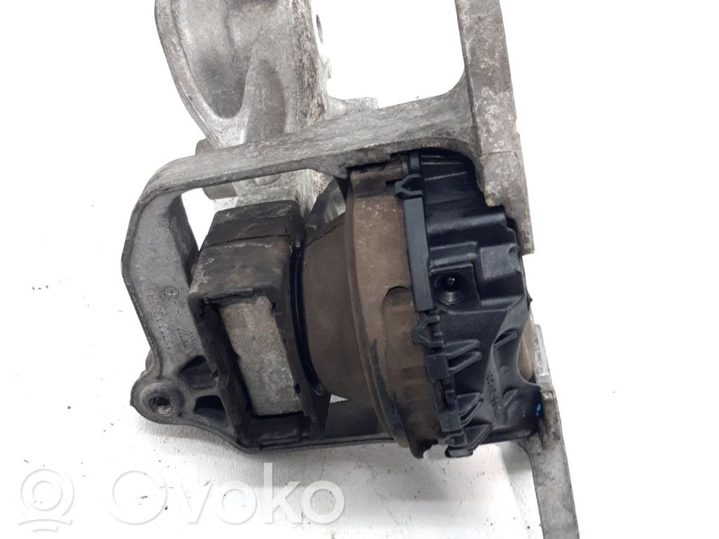 Engine mount bracket   113752598R