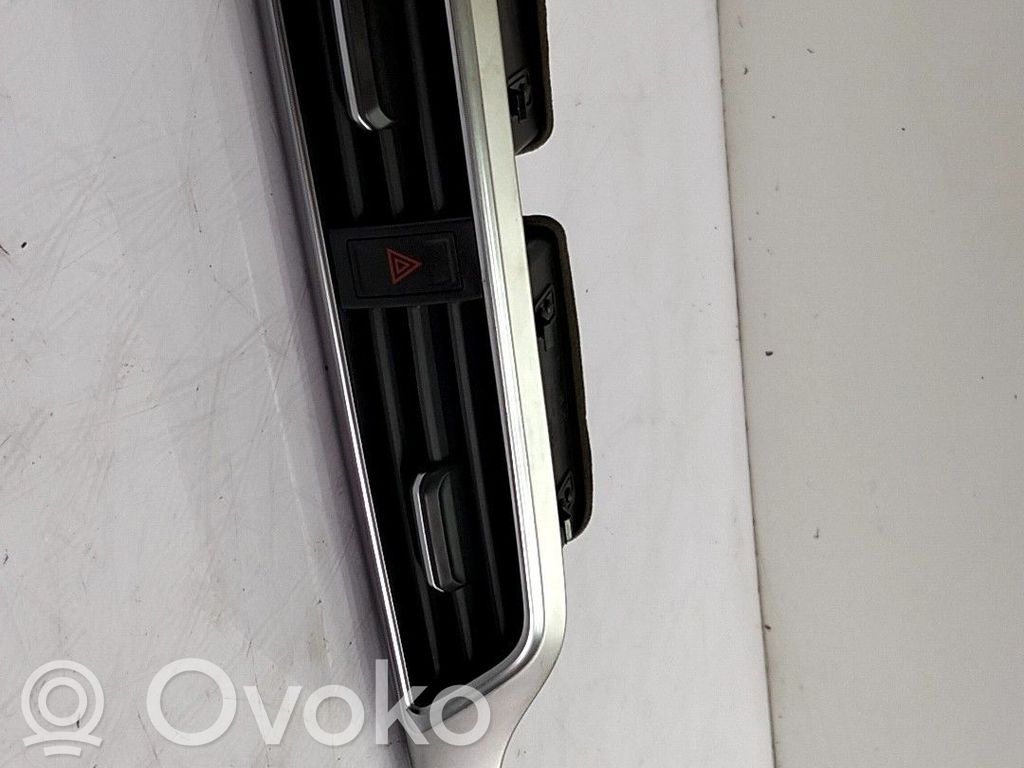 MG ZS Dysze / Kratki środkowego nawiewu deski rozdzielczej 
