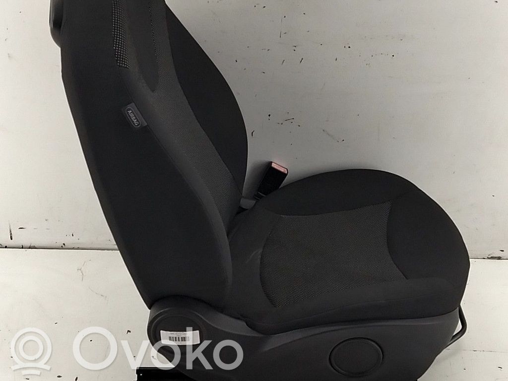 Asiento delantero del pasajero   52107335410