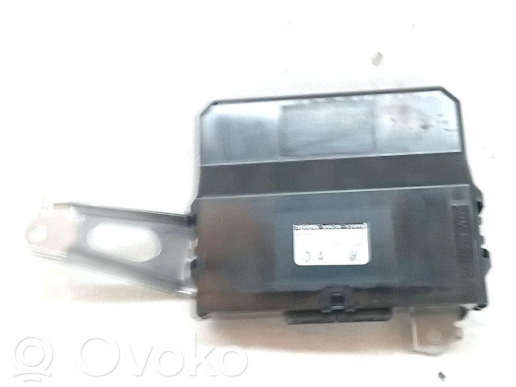 Modul de control caroserie central   8963052090,2840003042