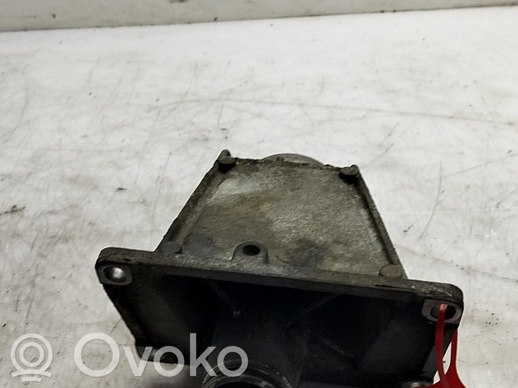 Soporte de montaje del motor   31507516066