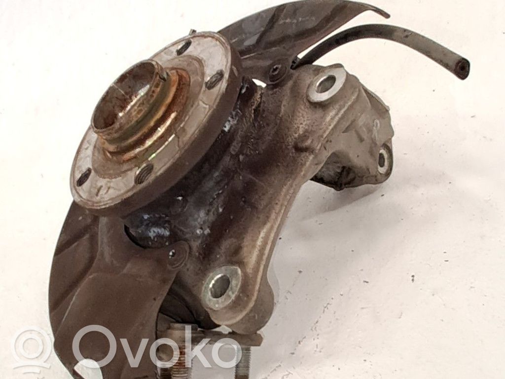 Volkswagen PASSAT CC Zwrotnica koła przedniego 