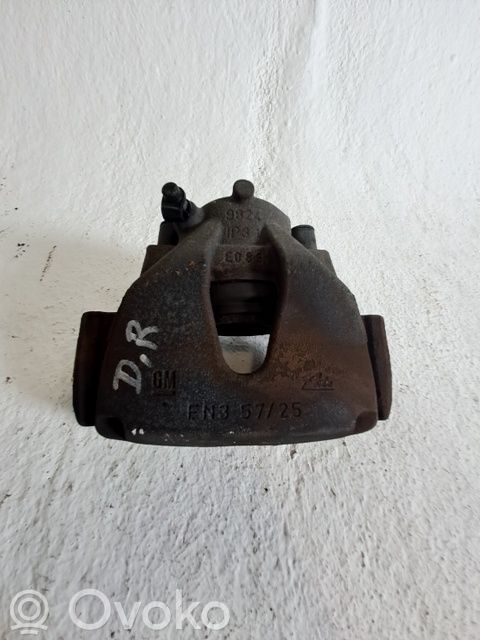 Etujarrusatula   93176427