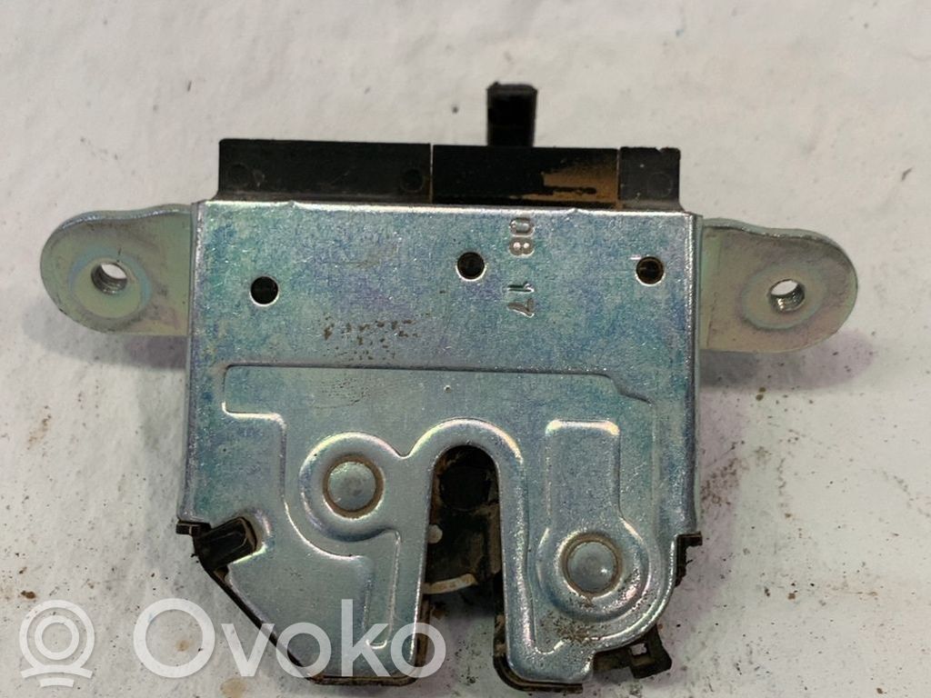Opel Corsa E Blocco chiusura del portellone