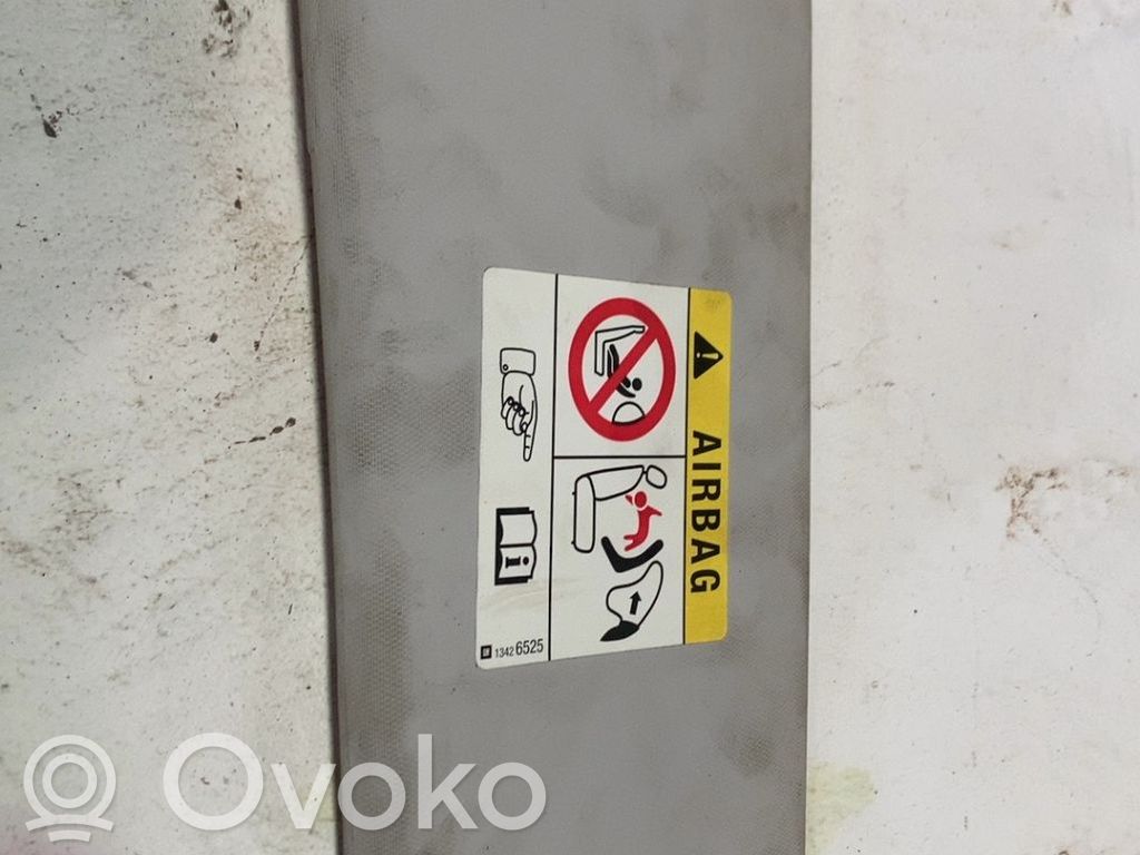 Häikäisysuoja   39179419