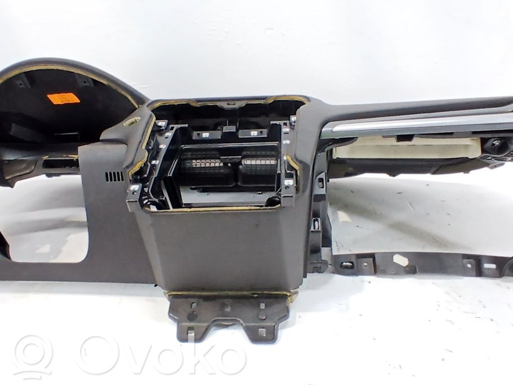 Ford Mondeo MK V Panel de instrumentos 