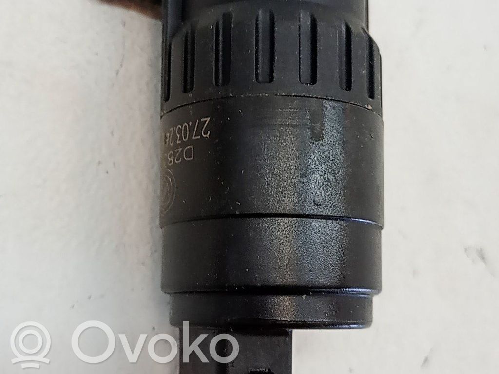 Windscreen/windshield washer pump   1637941580