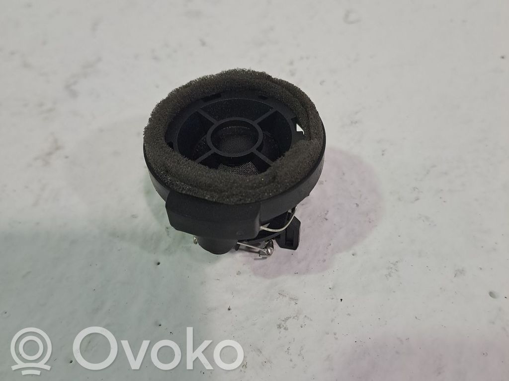 Altavoz de la puerta delantera   861600D350