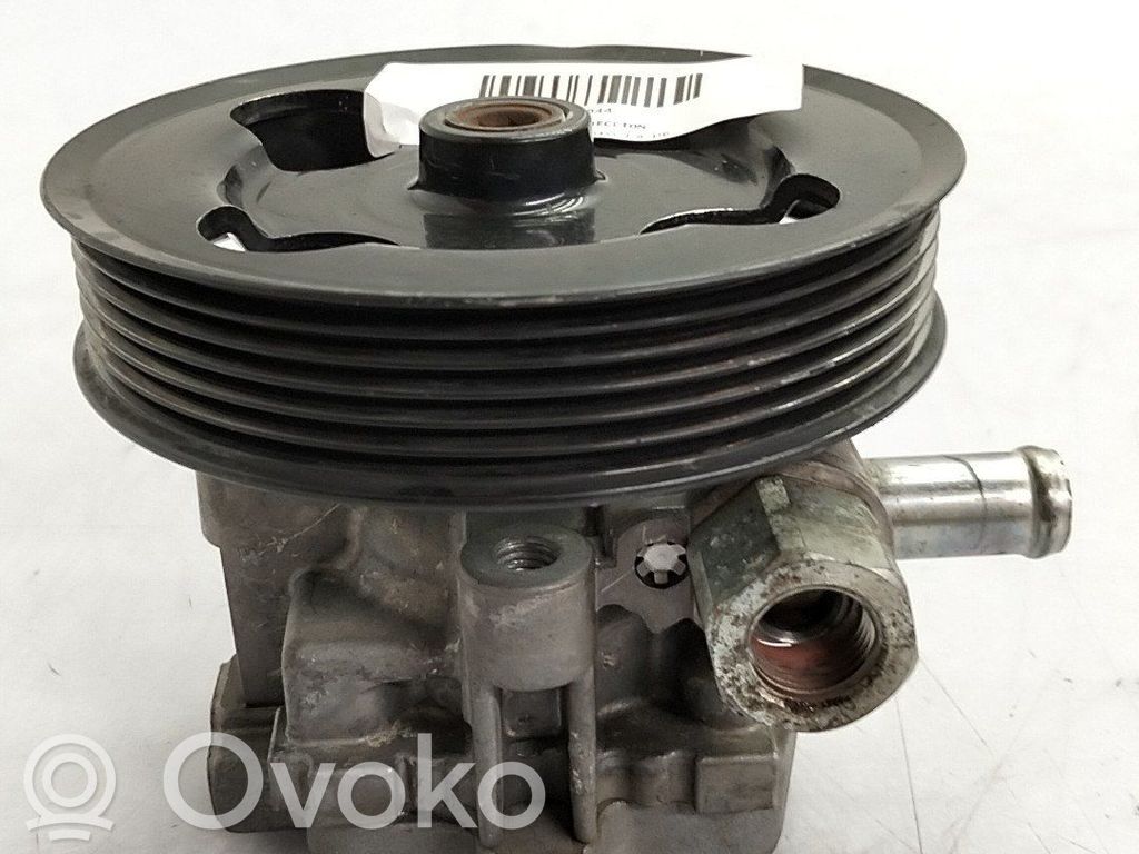 Ohjaustehostimen pumppu   K05154355AB
