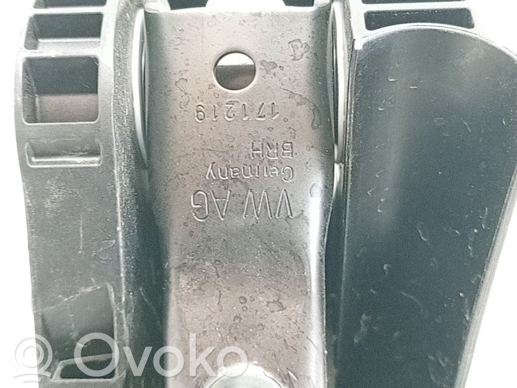 Pedał hamulca   5Q1723143B
