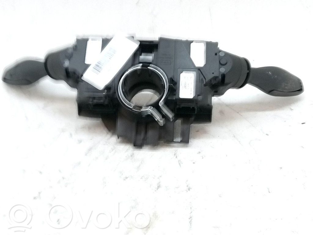 Ford Transit - Tourneo Connect Butoane/comutatoare pe volan