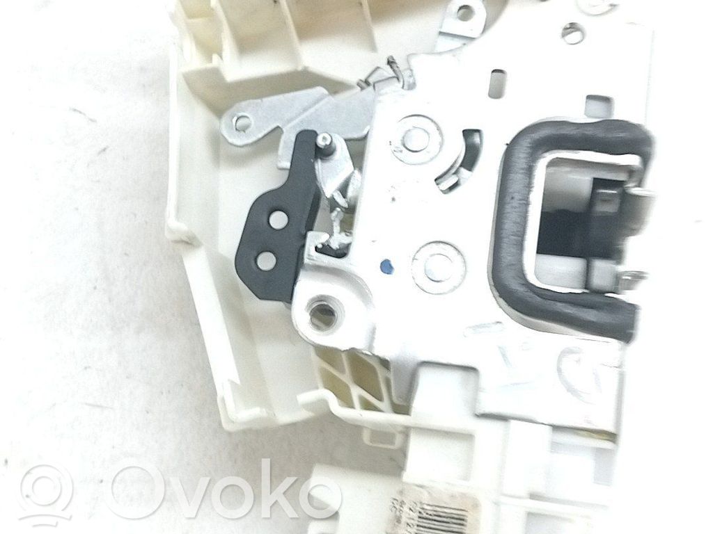 Mercedes-Benz ML W164 Zamek drzwi przednich 