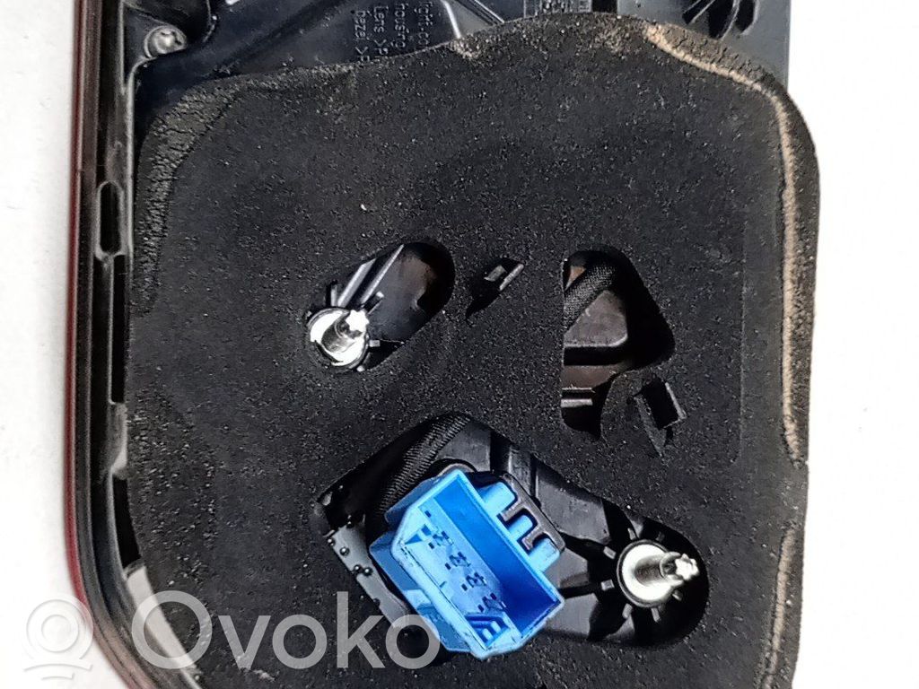 Volkswagen Tiguan Takavalon polttimo 