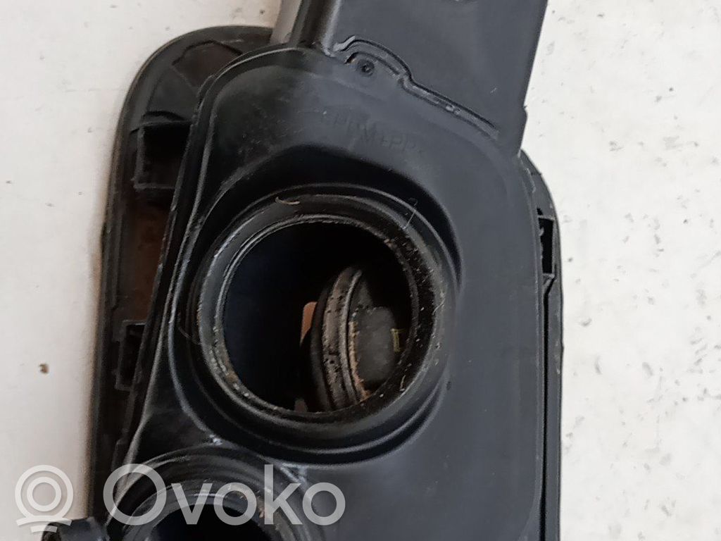 Klapka wlewu paliwa   5NA809857A,5NA809857AGRU