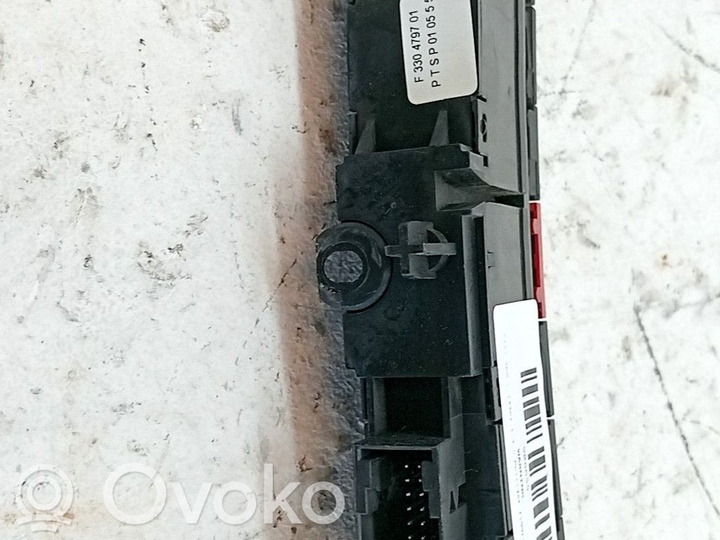 Botón interruptor de luz de peligro   735600089