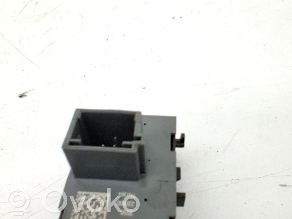 Comutator comandă geamuri electrice   98177784DX