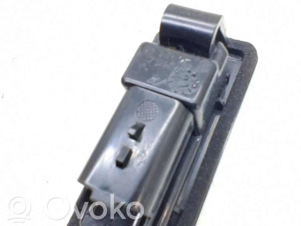 Lampă număr   9815226680