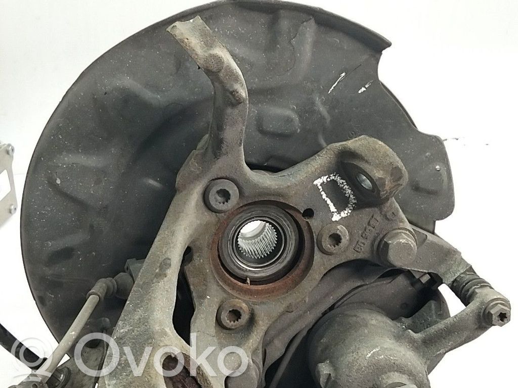 Volkswagen Golf VII Zwrotnica koła przedniego 