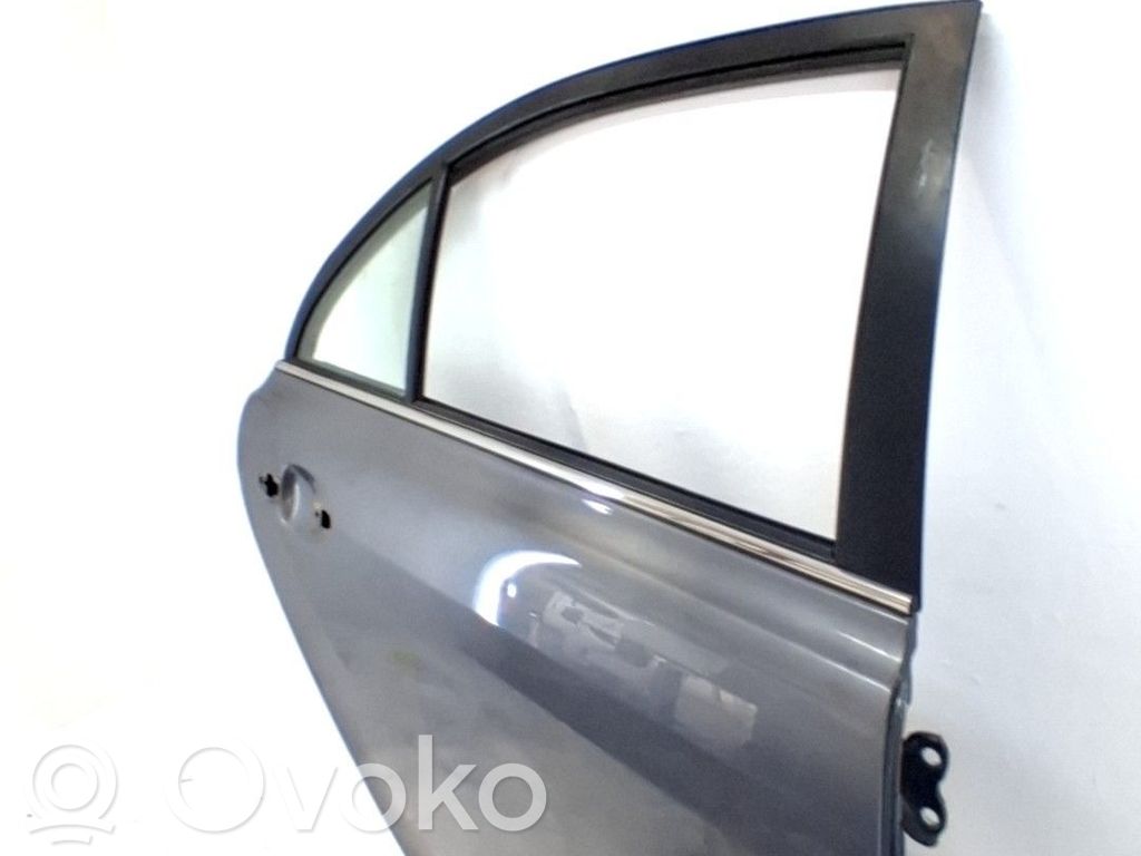 Toyota Avensis T270 Portiera posteriore