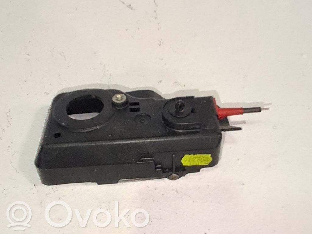 Ford Mondeo Mk III Klamka wewnętrzna drzwi bocznych / przesuwnych 
