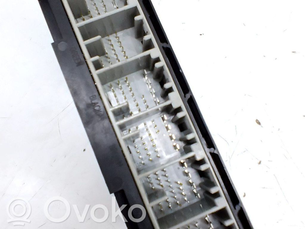 Opel Corsa E Unidad de control/módulo de carrocería central 