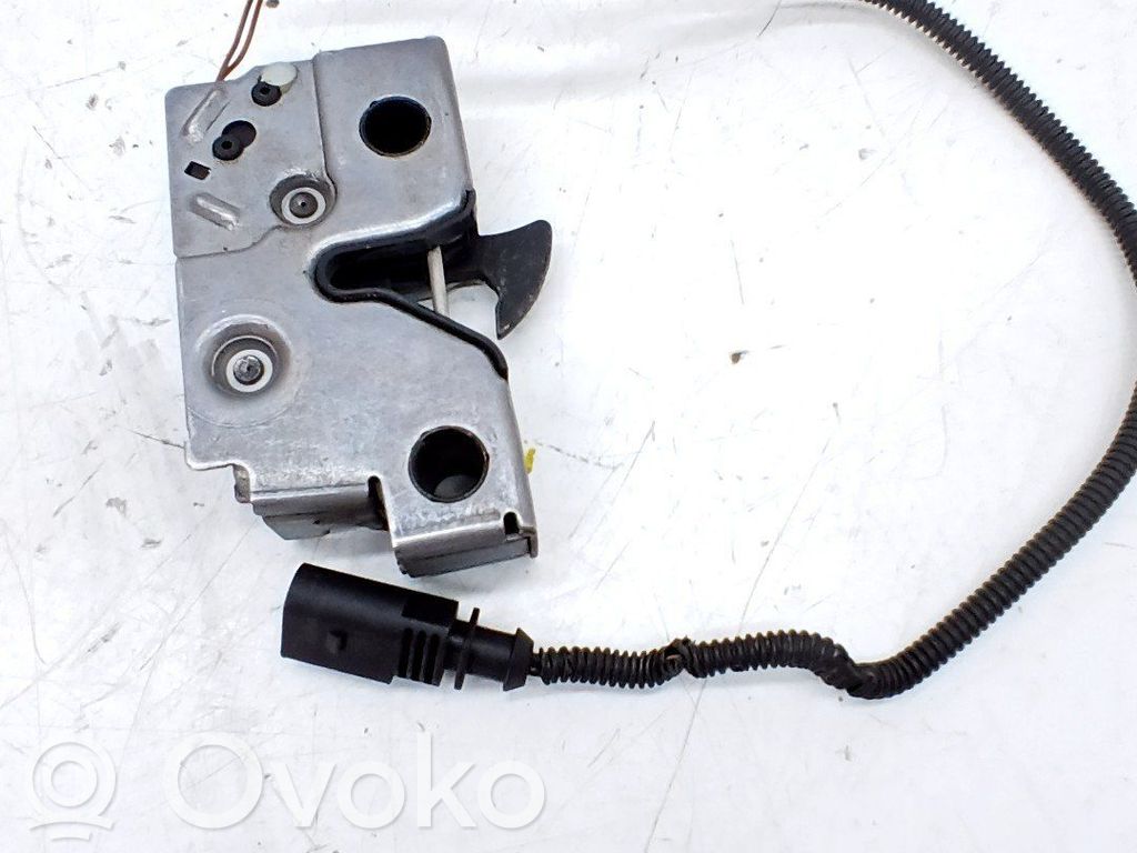 Seat Leon (5F) Kiinnityskoukku/-silmukka 