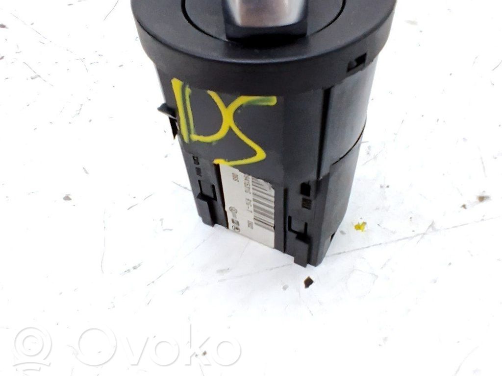 Interrupteur d’éclairage   6R0941531G