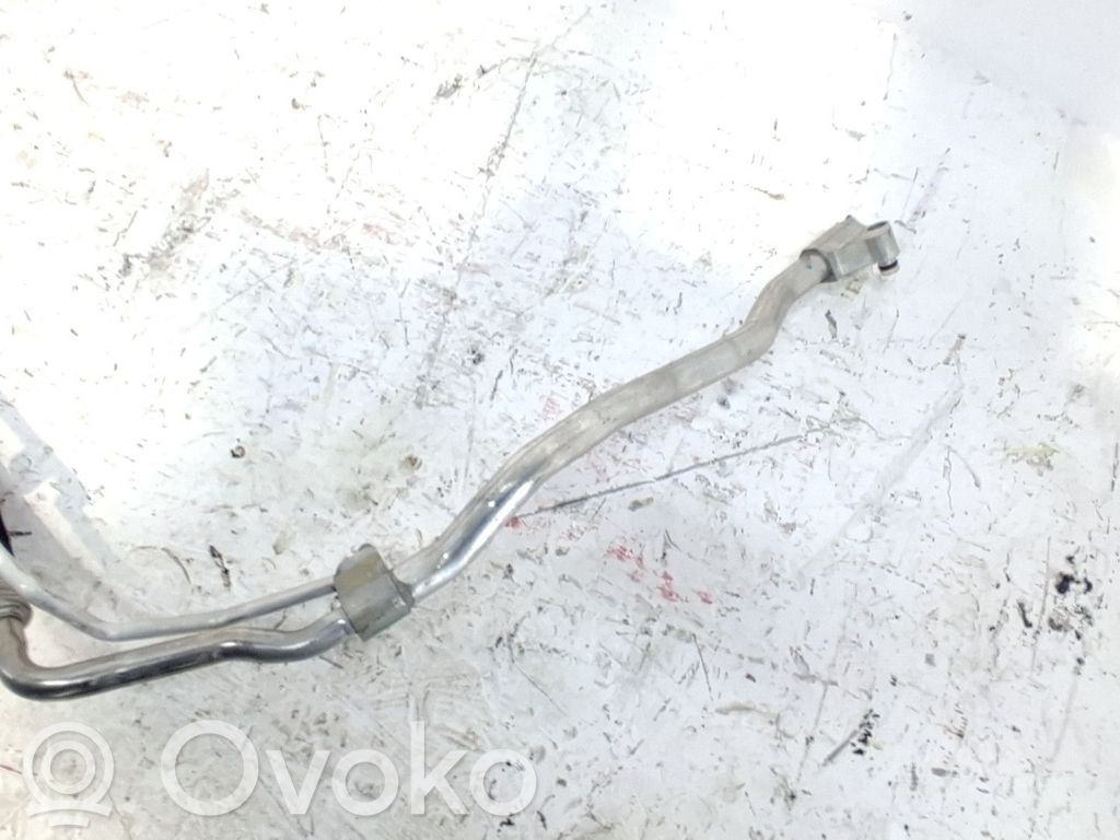 BMW X1 F48 F49 Cuplaj/manșon flexibil A/C
