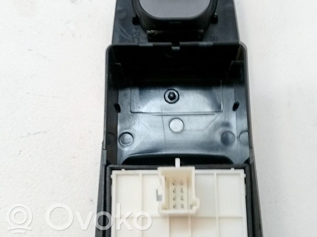 Interruptor del elevalunas eléctrico   1693396880