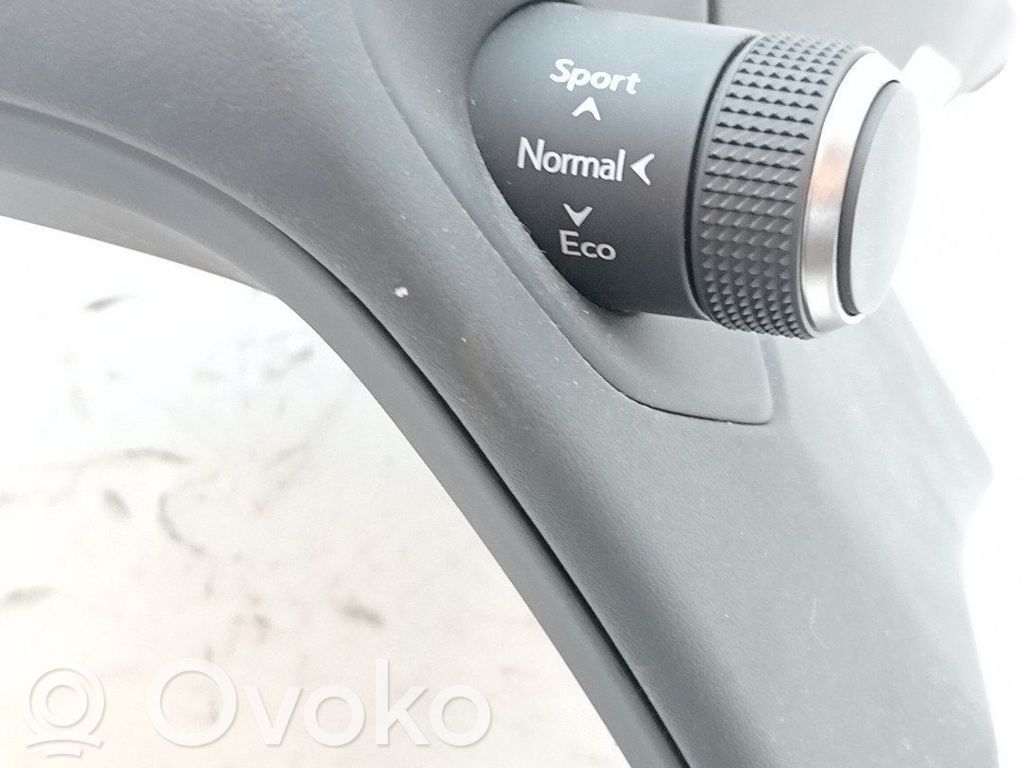 Lexus UX Przełącznik / Przycisk kierownicy 