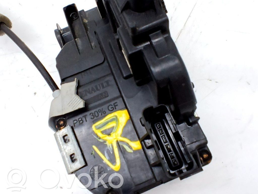Cerradura de puerta trasera   825004JK0A