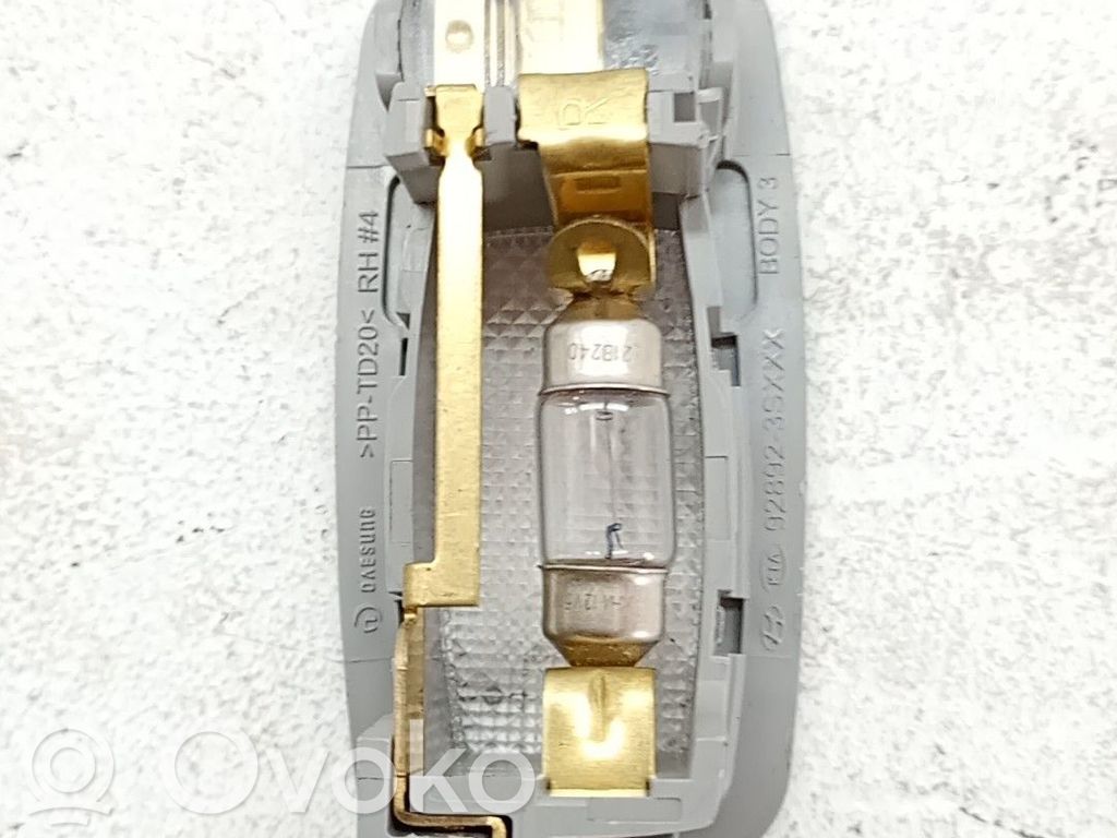 KIA Sportage Consola de luz del techo 