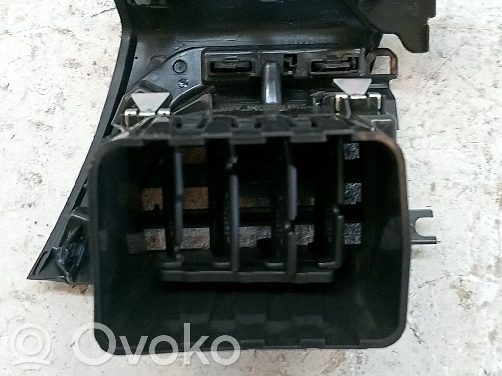 Renault Kangoo II Dysze / Kratki nawiewu deski rozdzielczej 
