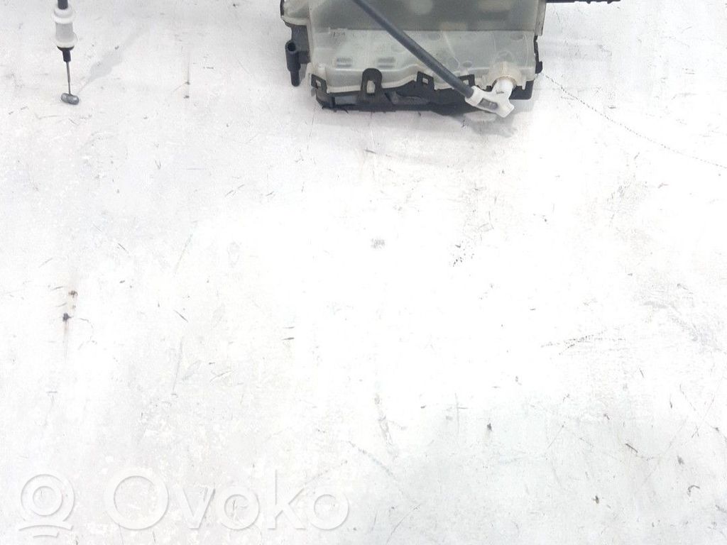 Opel Vivaro Cerradura de puerta delantera 
